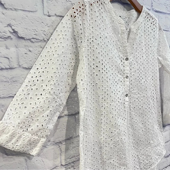 Liz Claiborne White Floral‎ Eyelet Embroidery 3/4 Sleeve White Tunic Top - Picture 3 of 6